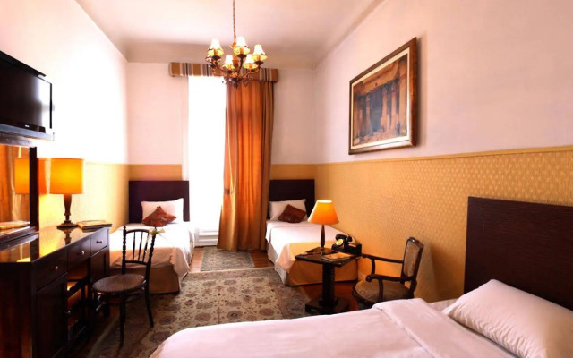 Philip House Hotel