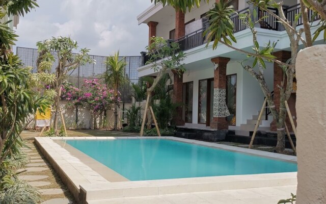Santi HomeStay