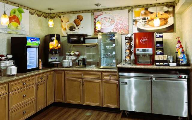 Econo Lodge Grand Forks