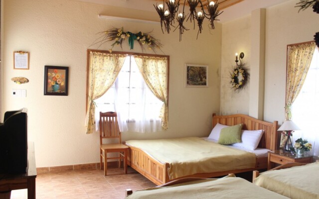 Flowersandrocks Villa