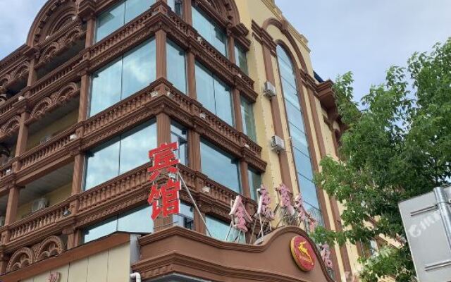 Jinlu Business Hotel (Heihe Riverside)