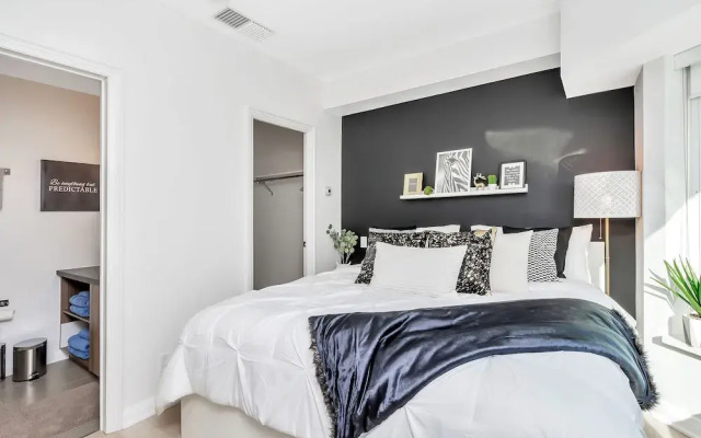 QuickStay Yorkville Condo - Yonge & Bloor