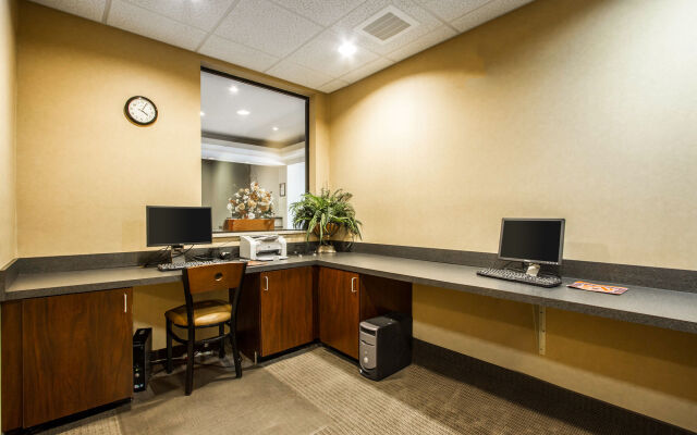 Sleep Inn & Suites Auburn Campus Area I-85