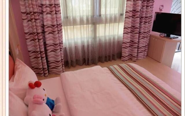 Fifi House