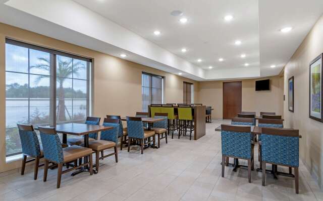Comfort Inn & Suites Waller