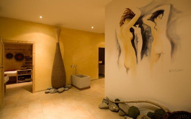 n Apartments Hotel