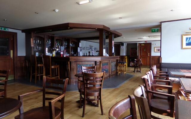Caledonian Hotel