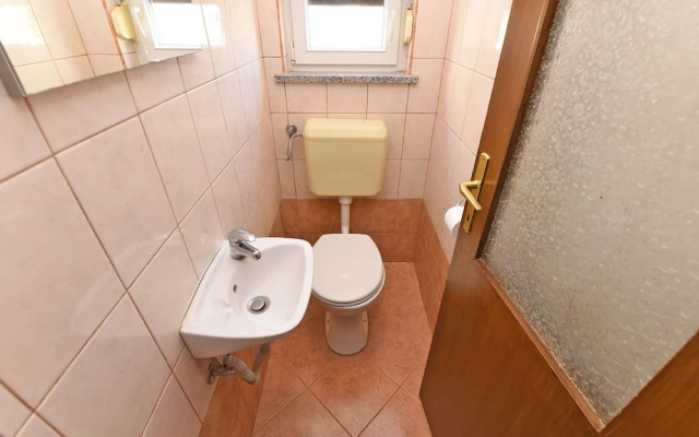 Apartment 621