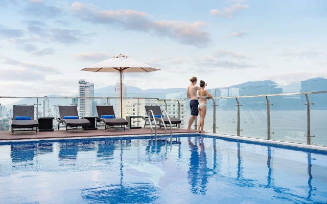 Sunny Ocean Hotel & Spa
