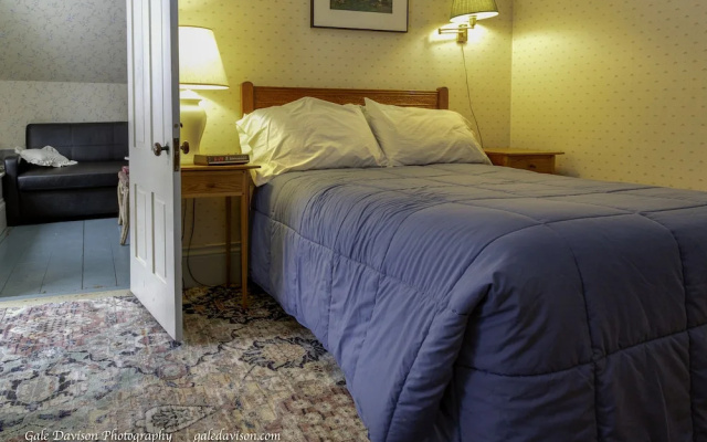 Clary Lake Bed and Breakfast