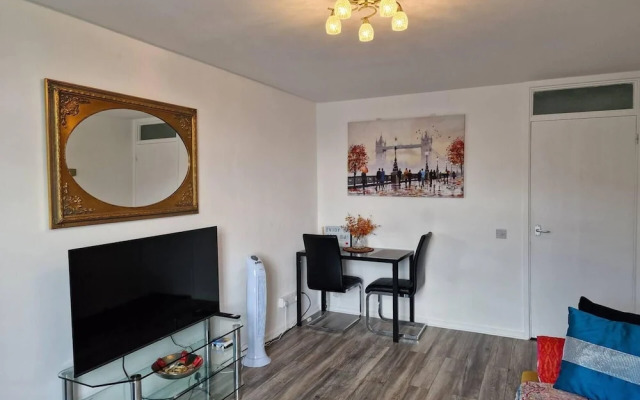 Cosy Flat Near Tower Bridge