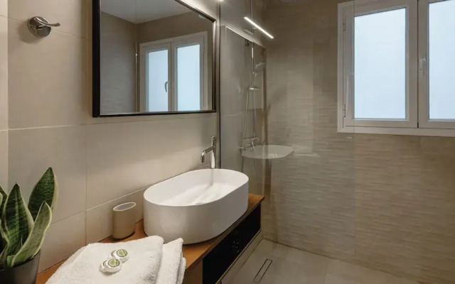 Akali apartment Airport by Airstay