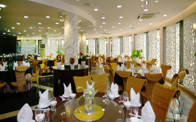 Oriental Land Holiday Village