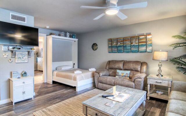 Courtyard #106 - 1 Br Condo