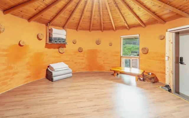 Taean Todamgil Pension