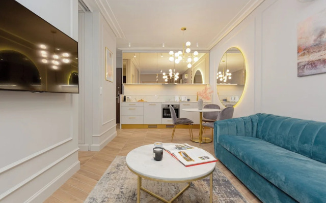 Mennica Amazonit by Renters Prestige