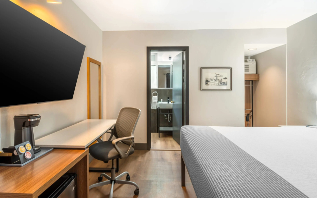 La Luna Inn, an Ascend Collection Hotel