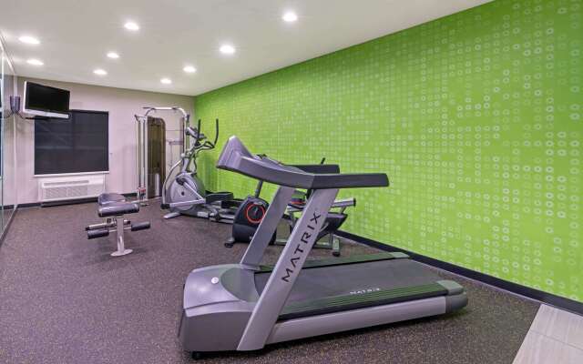 La Quinta Inn & Suites by Wyndham Phoenix I-10 West