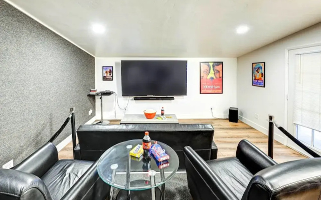 Dog-friendly Oakhurst Home: Walk to Downtown!