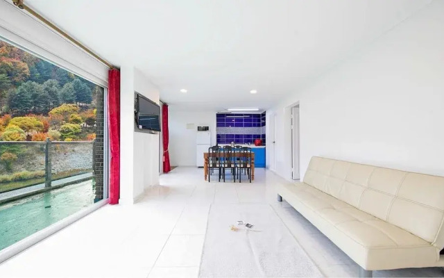 Gapyeong Newcastle Pension