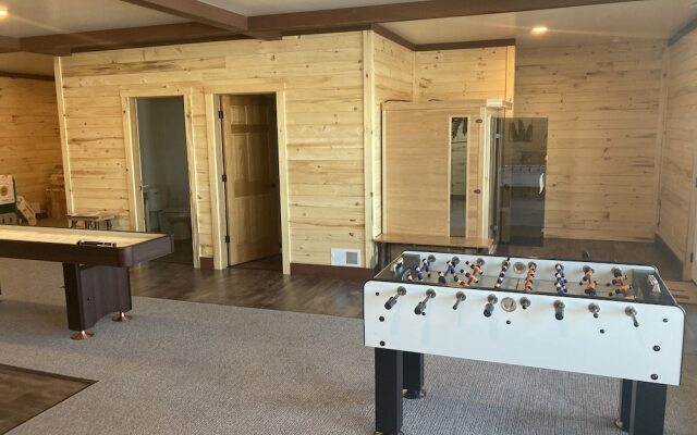 Keweenaw Waters Resort