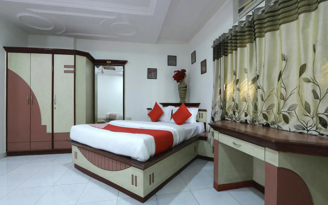OYO Flagship 12049 Hotel Ravi Kiran Executive