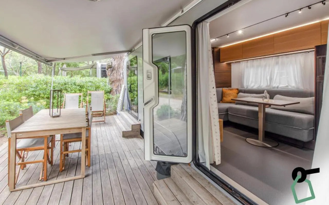 Deluxe - Two Bedroom No.2