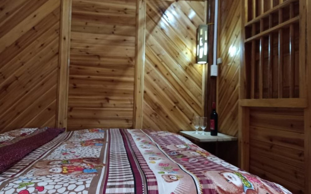Lenh Family House