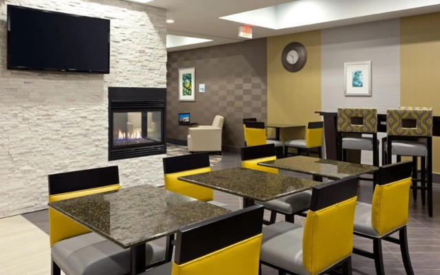 HOLIDAY INN EXP STES BATAVIA D by IHG