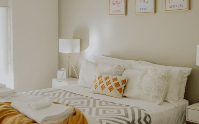 Thistle Hill Guesthouse - walk to many wineries and restaurants