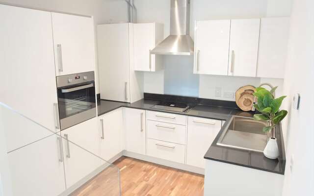 Rayleigh Lodge 2-Bedroom House