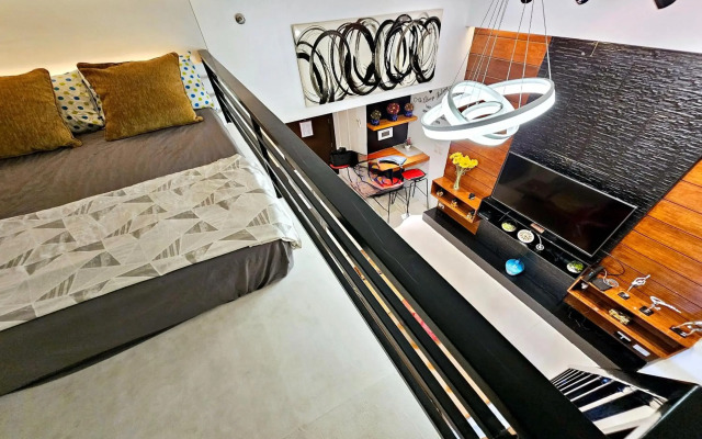 PRS at One Palm Tree Villa near Airport