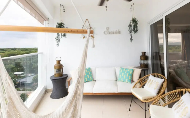 The Farallon Beach Condo by Acomodo