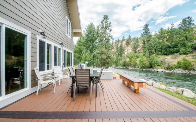 Leavenworth River Haus