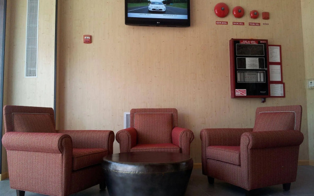 Hotel Bliss