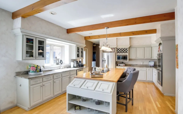 Spacious & Secluded Madison Home Near Dtwn!