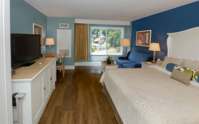 Watkins Glen Harbor Hotel