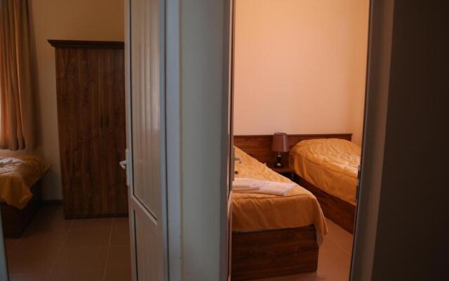 LucyTour Hotel Resort