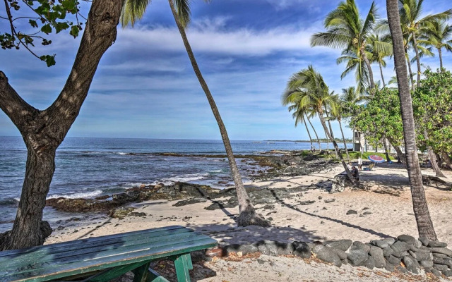 Oceanfront Kona Home w/ Beach Access & Views!