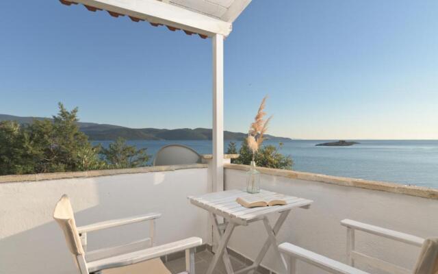 SeaView Apartment & Studio