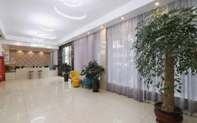 Li Rui Hotel (Cixi City Center Store)