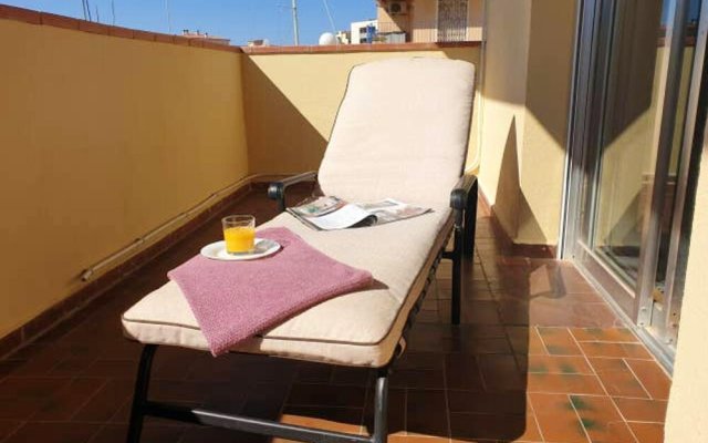 Apartment with One Bedroom in Roses, with Shared Pool, Furnished Terrace And Wifi - 350 M From the Beach