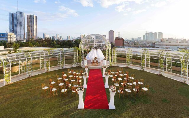 Novotel Manila Araneta City Hotel