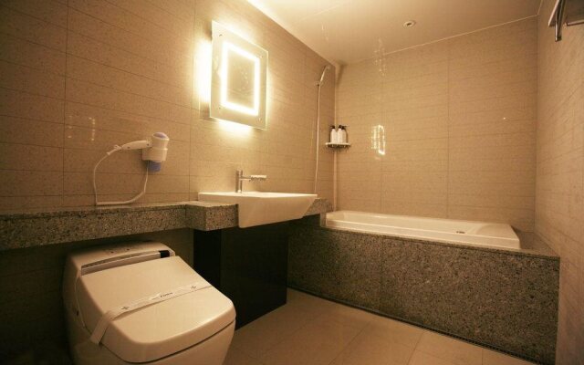 Form Hotel