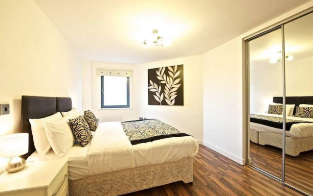Dreamhouse Apartments Manchester City West