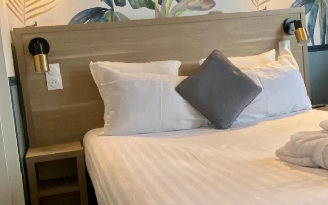 Super 8 by Wyndham Irving/DFW Apt/North