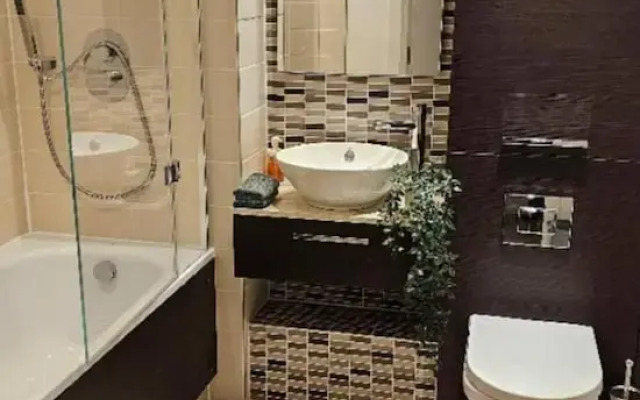 Amazing Flat With City View Near Stratford Station