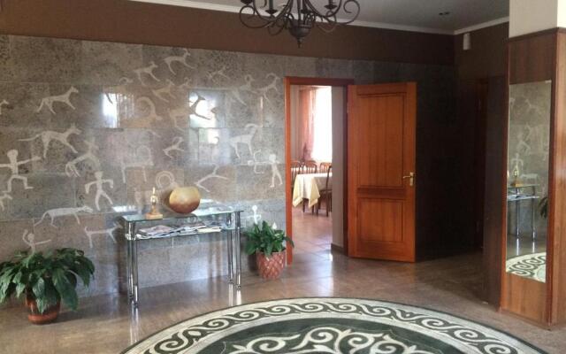 Altyn Adam Hotel