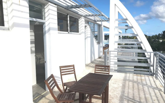 Studio Apart Hotel Rooftop Pool Beach