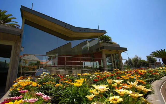 Catania Hills Residence Apartments & Suites
